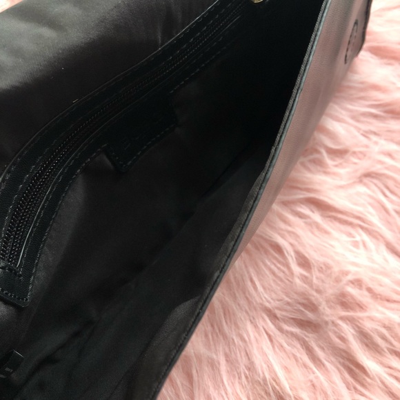 Clutch - Picture 5 of 5